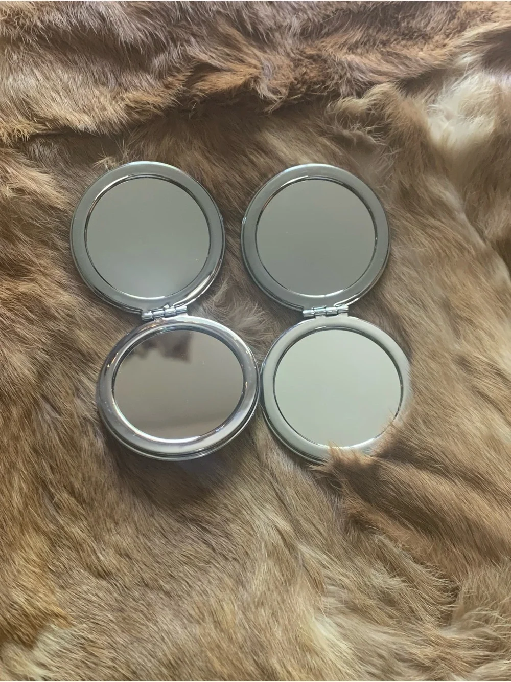 Bundle of 2 Alaska compact mirrors